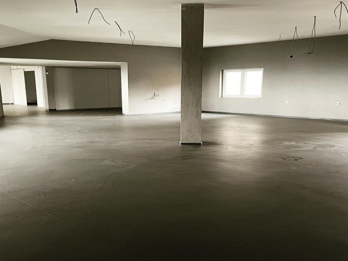 Užice, Srbija, 3 Sobe Sobe,2 BathroomsBathrooms,Poslovni prostor,Izdavanje - Ponuda,1970