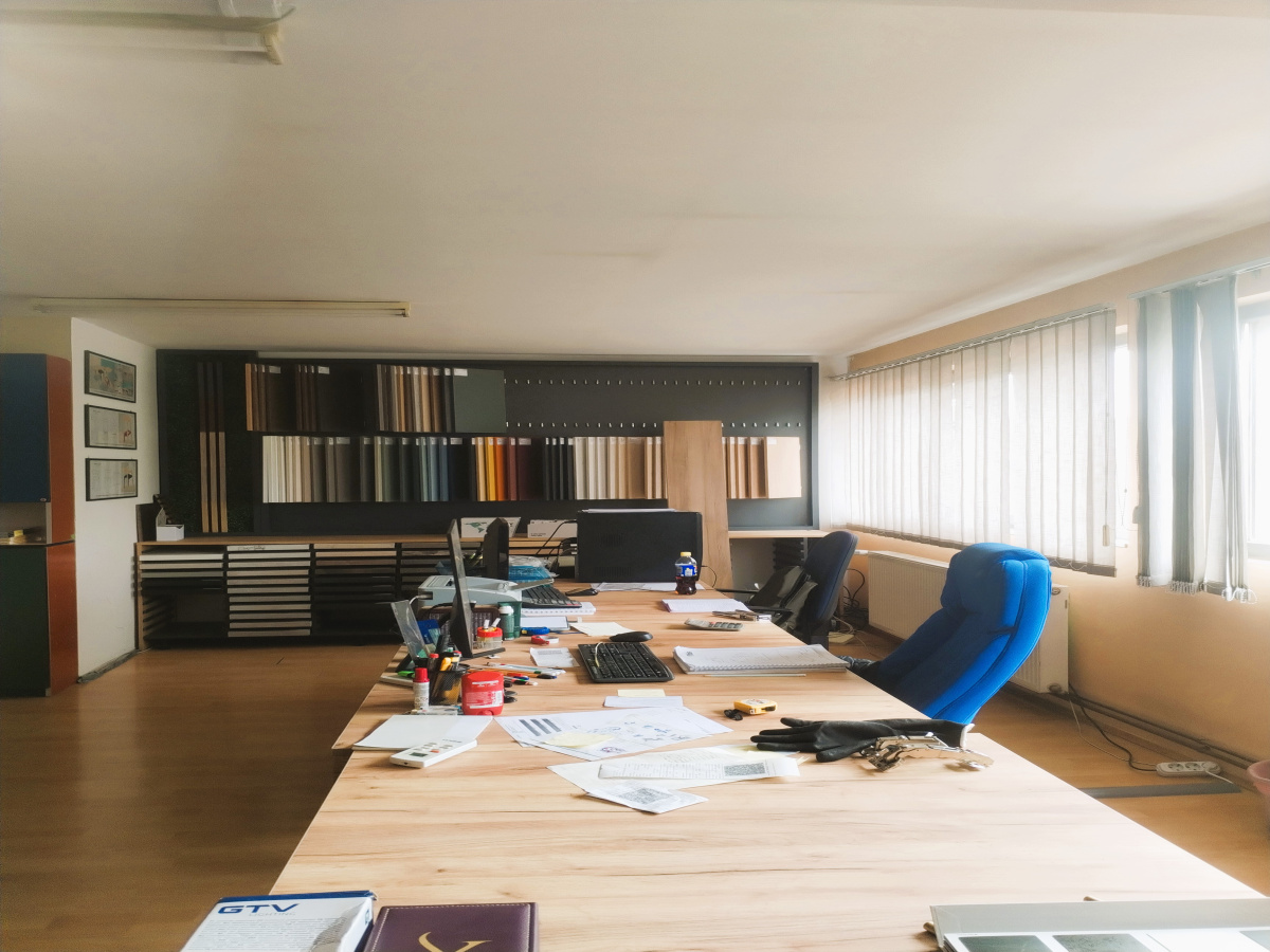 Užice, Srbija, ,1 KupatiloBathrooms,Poslovni prostor,Izdavanje - Ponuda,1972