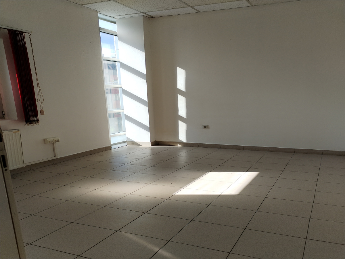 Dimitrija Tucovića, Užice, Srbija, 2 Sobe Sobe,1 KupatiloBathrooms,Poslovni prostor,Prodaja - Ponuda,1858